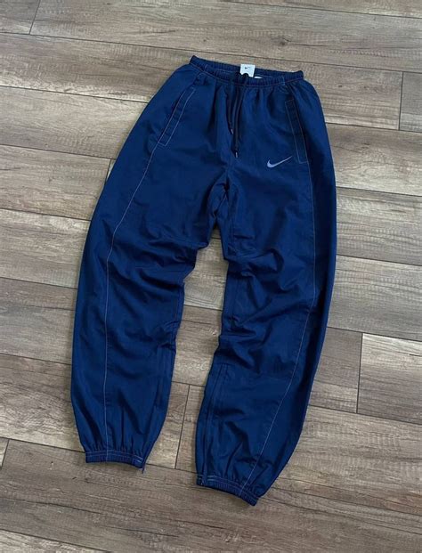 nike trackpants baggy